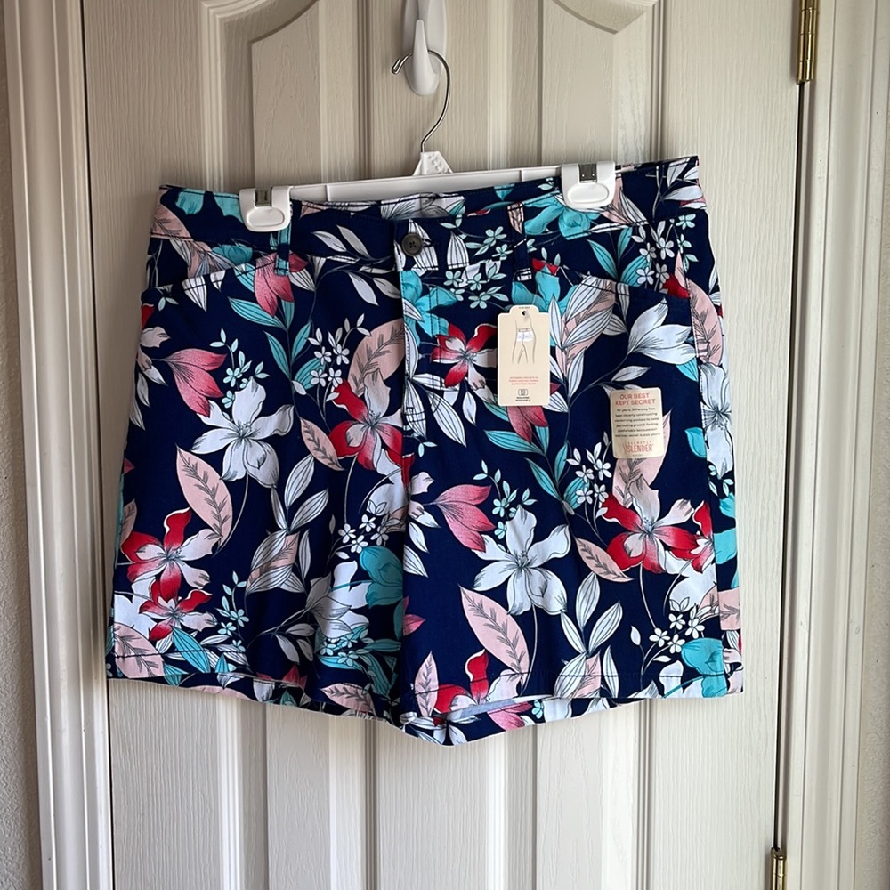 NWT ST JOHNS BAY NAVY FLORAL PRINT SHORT SZ 14W